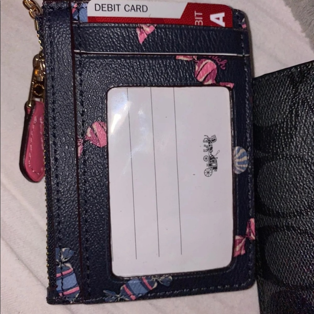 coach wallets - Picture 3 of 3